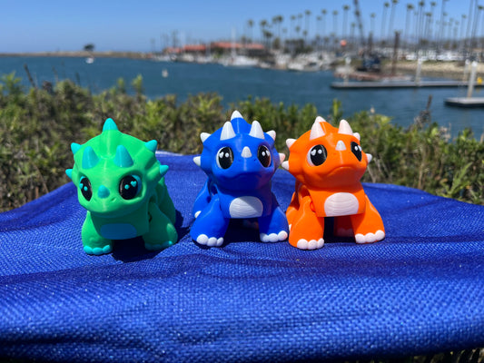 Triceratops Flexi – 3D Printed Figurine (Designed by SugarPaws3D, Printed by Los 3D Locos)